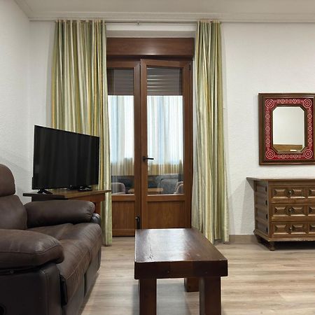 Hostal Aribel Longinos Cercedilla Eksteriør bilde